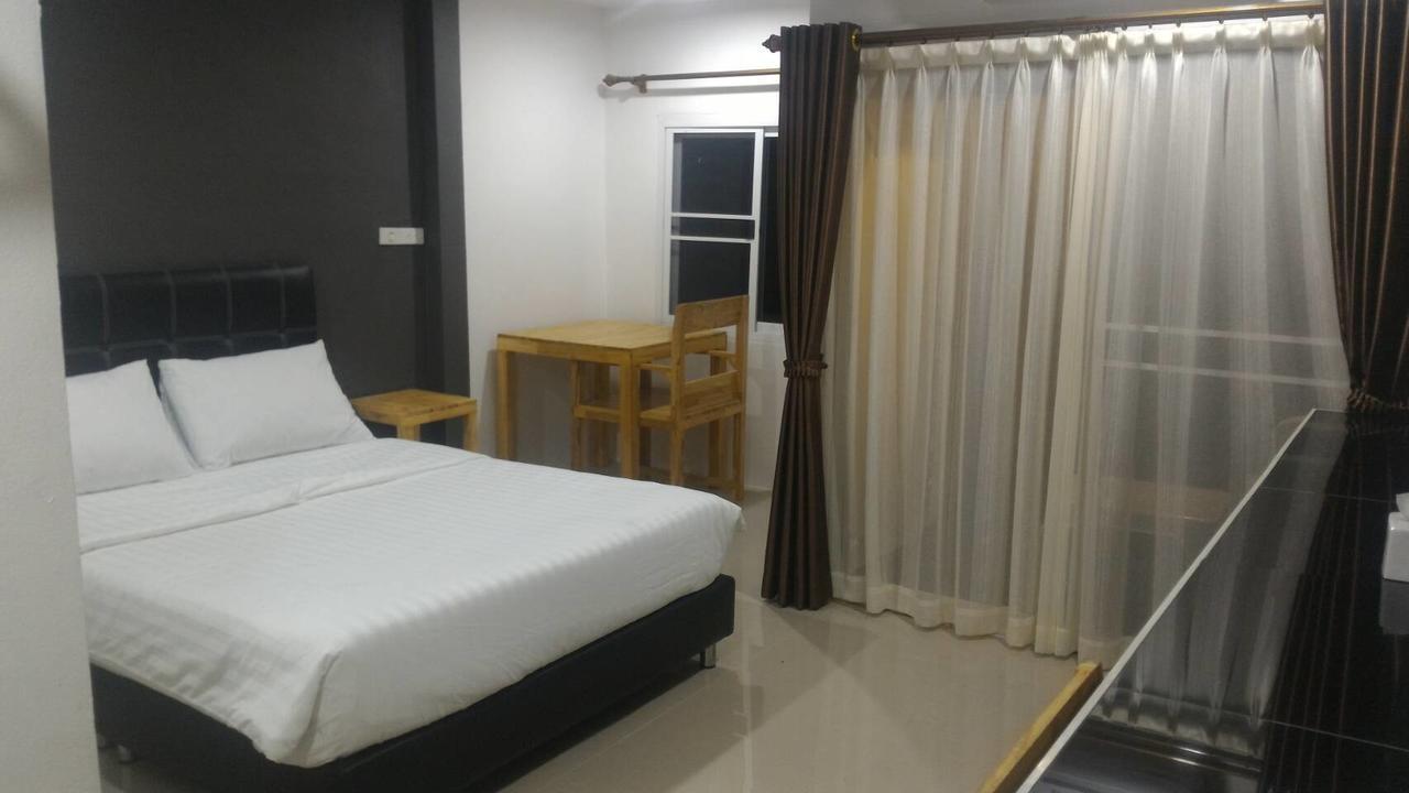 ลอฟเทล แอท นคร Hostel นครศรีธรรมราช ภายนอก รูปภาพ
