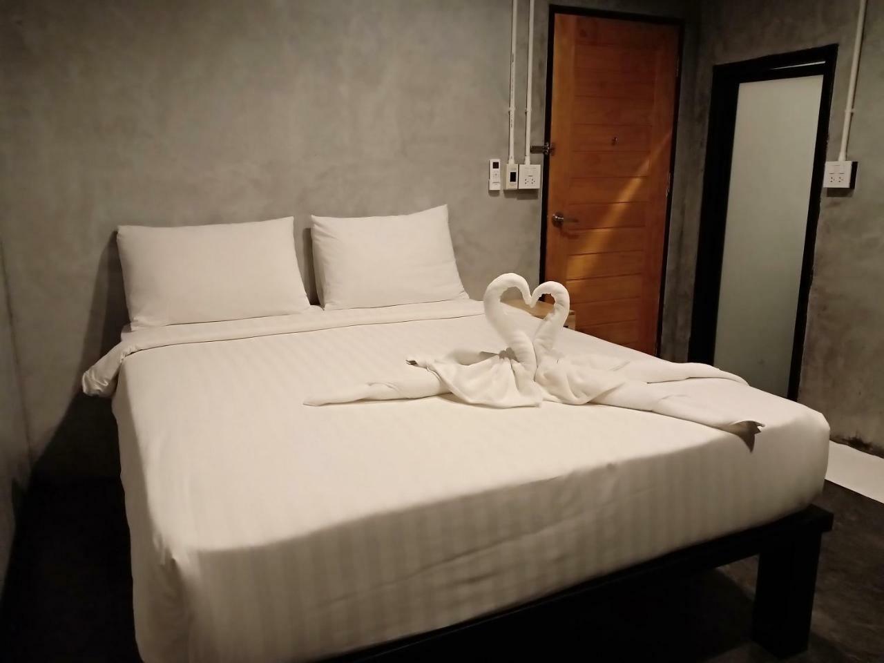 ลอฟเทล แอท นคร Hostel นครศรีธรรมราช ภายนอก รูปภาพ